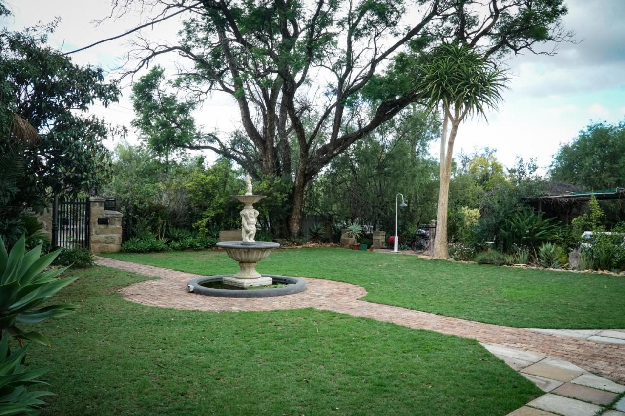 Outentique Accommodation Oudtshoorn Εξωτερικό φωτογραφία