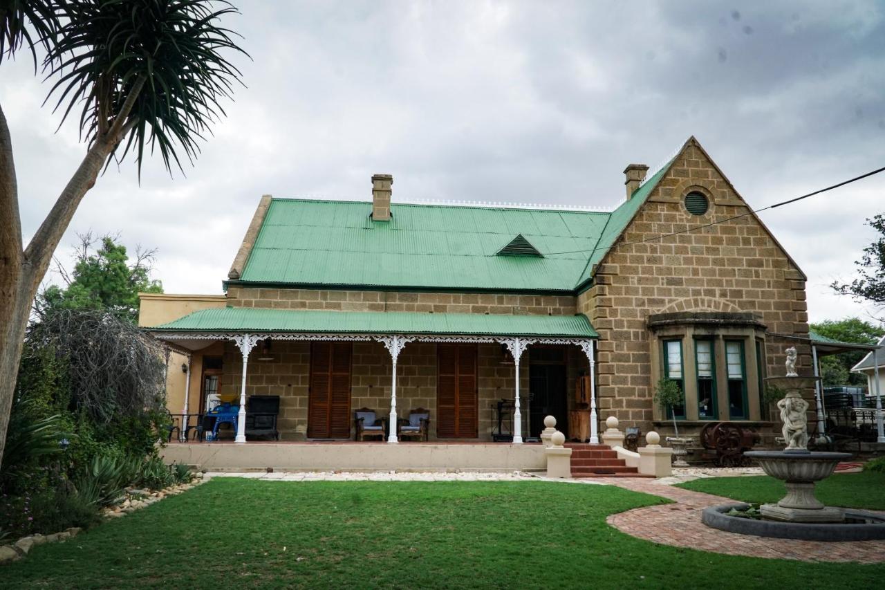 Outentique Accommodation Oudtshoorn Εξωτερικό φωτογραφία