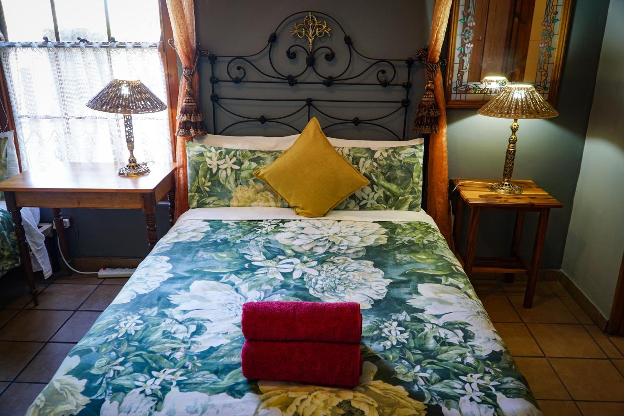 Outentique Accommodation Oudtshoorn Εξωτερικό φωτογραφία